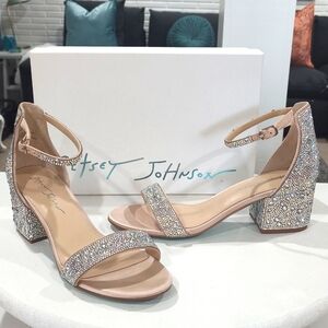 Betsy Johnson SB-Mari Rhinestone Champagne Sandal Size 8.5